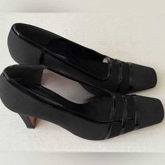 J. Renee Black Fabric & Leather 3" Block Heels Mesh Side & Top Women's Size 8M - Picture 2 of 12